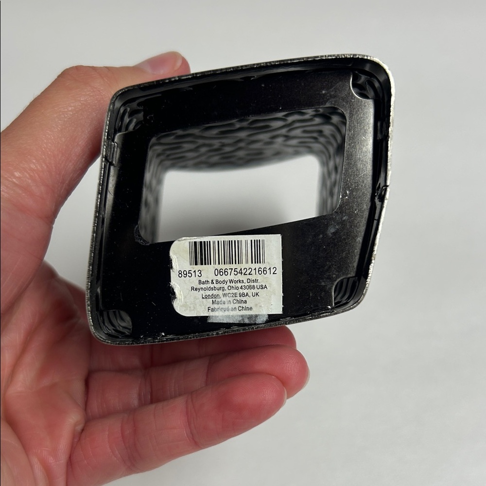 Bath & Body Works Silver Patterned Holder - Picture 3 of 3